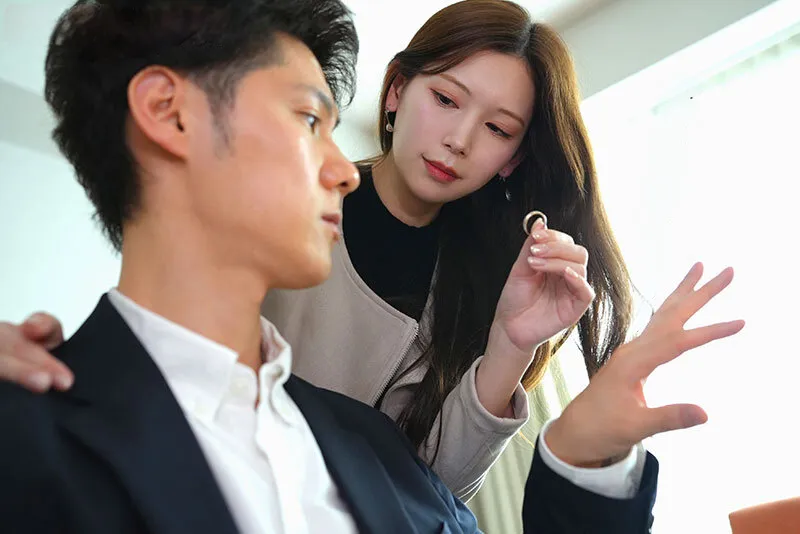 Người vợ đi đi giã ngoại, anh xã ở nhà bị nhỏ em vợ yêu gạ làm tình không trượt phát nào